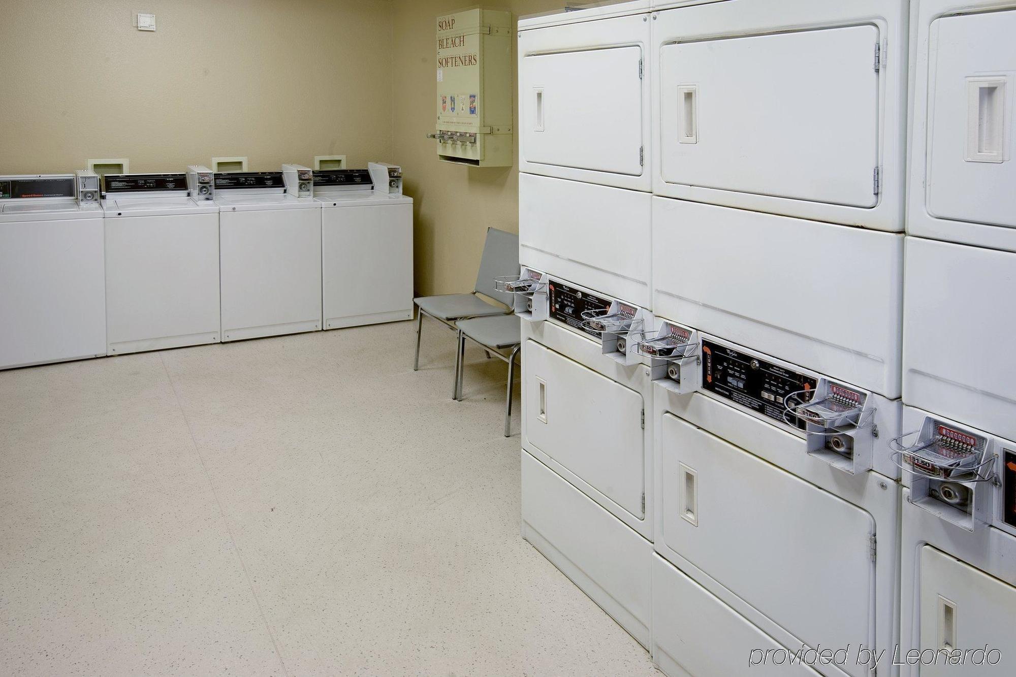 Extended Stay America Select Suites - Newport News - Oyster Point Ngoại thất bức ảnh
